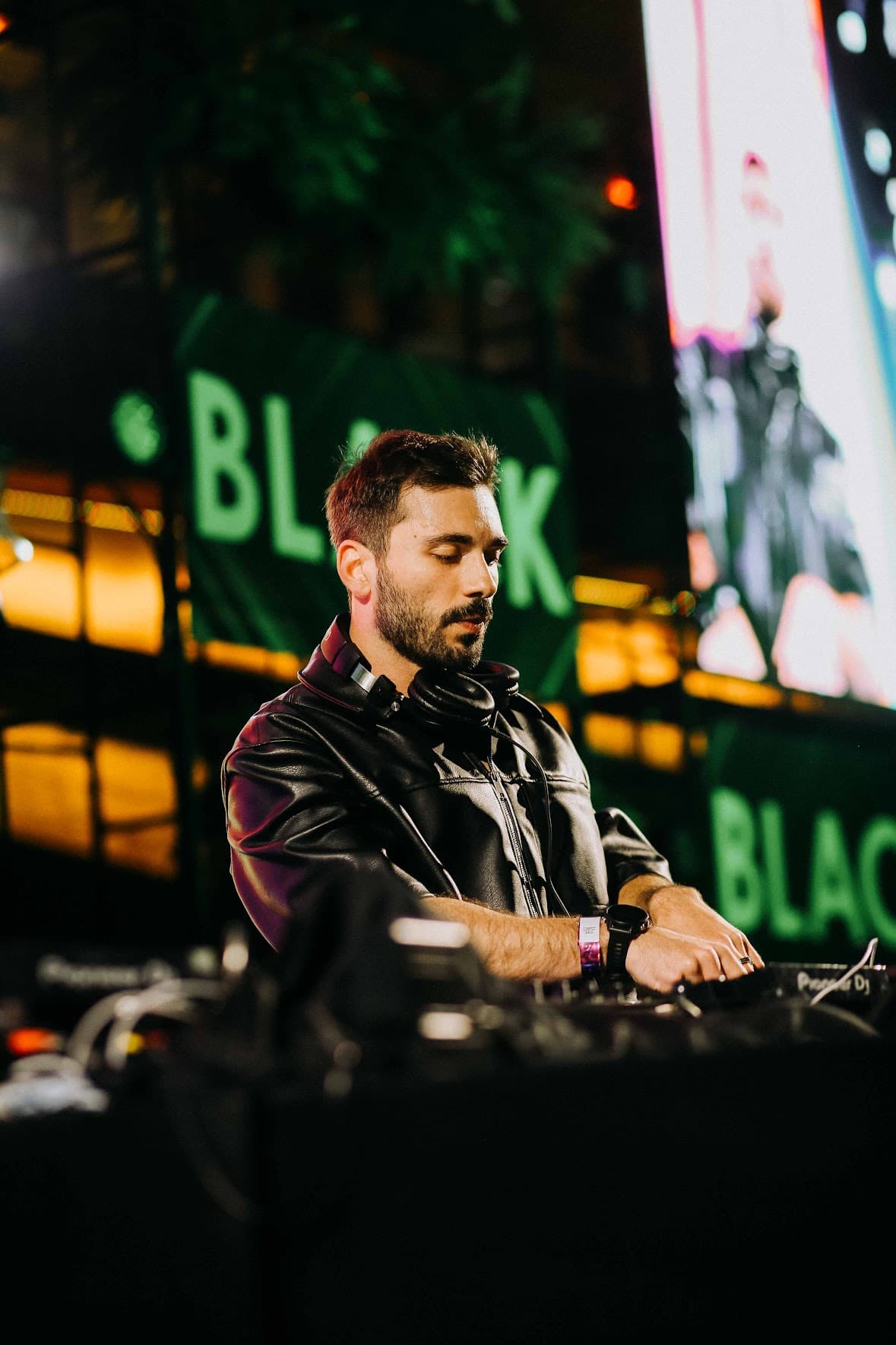 Clubs & Festivais — apresentação 6